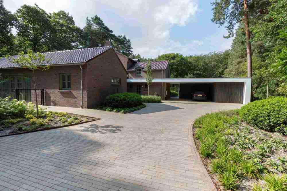landschappelijke tuin_bos_carport_Galaton Klinkers 01